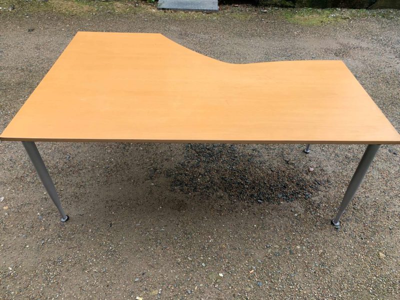 1800 Kinnarps beech height adjustable corner desk